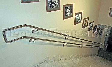 Двойной пристенный поручень из нержавейки купить в Казани