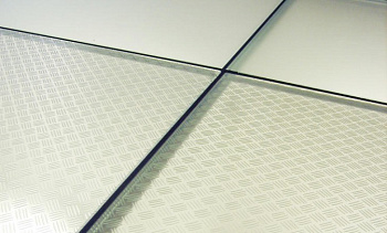 Стеклянный пол в квартиру с декоративным стеклом в Казани. Готовые проекты ПерилаГлавСнаб