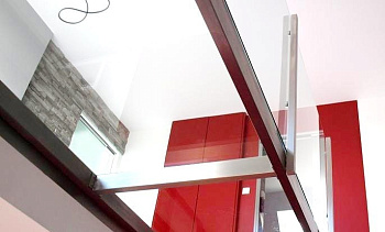 Стеклянные полы из закаленного стекла в Казани. Готовые проекты ПерилаГлавСнаб