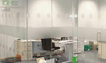 Стеклянные перегородки с рисунком в Казани. Готовые проекты ПерилаГлавСнаб