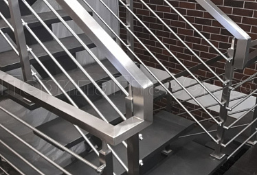 Перила для лестниц купить в Казани