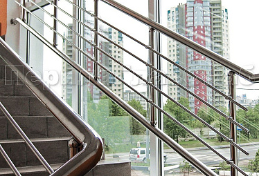 Ограждение на окна из нержавеющей стали купить в Казани