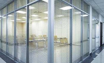 Cтеклянные перегородки - вариант 4 в Казани. Готовые проекты ПерилаГлавСнаб