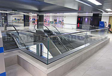 Стеклянные перила для атриумов купить в Казани