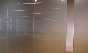 Стеклянные матовые перегородки в офис премиум в Казани. Готовые проекты ПерилаГлавСнаб