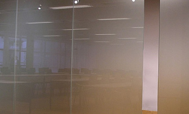 Стеклянные матовые перегородки в офис премиум купить в Казани