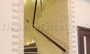 Пристенный пластиковый поручень ПВХ в Казани. Готовые проекты ПерилаГлавСнаб Пристенный пластиковый поручень ПВХ в Казани. Готовые проекты ПерилаГлавСнаб