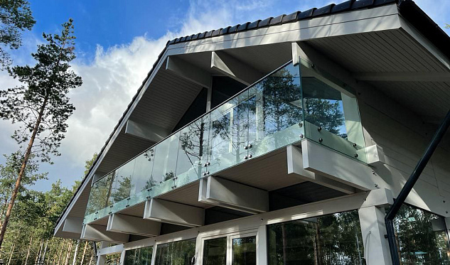 Стекло на точечных креплениях в Казани. Готовые проекты ПерилаГлавСнаб