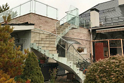 Стеклянные перила для балконов в Казани. Готовые проекты ПерилаГлавСнаб - фото 7