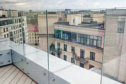 Цельностеклянные ограждения для крыш в Казани. Готовые проекты ПерилаГлавСнаб - фото 24