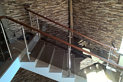 Ограждения из нержавейки со стеклом в Казани. Готовые проекты ПерилаГлавСнаб - фото 20