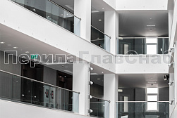 Стеклянные ограждения для торговых  и бизнес центров в Казани. Готовые проекты ПерилаГлавСнаб - фото 24