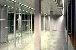 Раздвижные стеклянные двери в Казани. Готовые проекты ПерилаГлавСнаб - фото 2