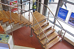 Стеклянные перила для лестниц в Казани. Готовые проекты ПерилаГлавСнаб - фото 16