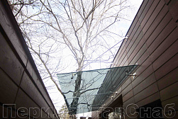 Стеклянные козырьки на вантах в Казани. Готовые проекты ПерилаГлавСнаб - фото 26