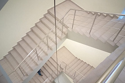 Перила для лестниц из металла в Казани. Готовые проекты ПерилаГлавСнаб - фото 15