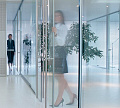 Перегородки в офис с прозрачным стеклом премиум в Казани. Готовые проекты ПерилаГлавСнаб - фото 1