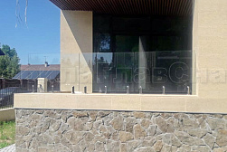 Стеклянные перила для балконов в Казани. Готовые проекты ПерилаГлавСнаб - фото 4