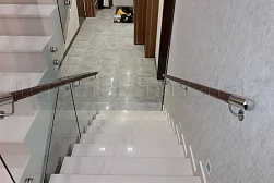 Цельностеклянные ограждения на несущем стекле в Казани. Готовые проекты ПерилаГлавСнаб - фото 13