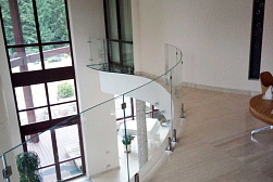 Стеклянные перила для атриумов в Казани. Готовые проекты ПерилаГлавСнаб - фото 5