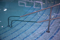 Поручни для бассейна в Казани. Готовые проекты ПерилаГлавСнаб - фото 8