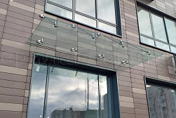 Стеклянные козырьки на вантах в Казани. Готовые проекты ПерилаГлавСнаб - фото 1
