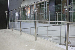 Стеклянные перила для атриумов в Казани. Готовые проекты ПерилаГлавСнаб - фото 12