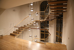 Стеклянные перила для винтовых лестниц в Казани. Готовые проекты ПерилаГлавСнаб - фото 2