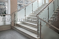 Стеклянные ограждения для торговых  и бизнес центров в Казани. Готовые проекты ПерилаГлавСнаб - фото 2